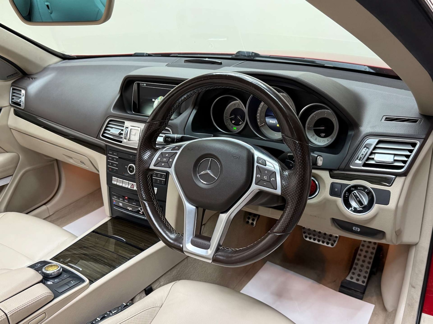 Used Mercedes-Benz E Class 2015 for sale - 76363942: Photo 17