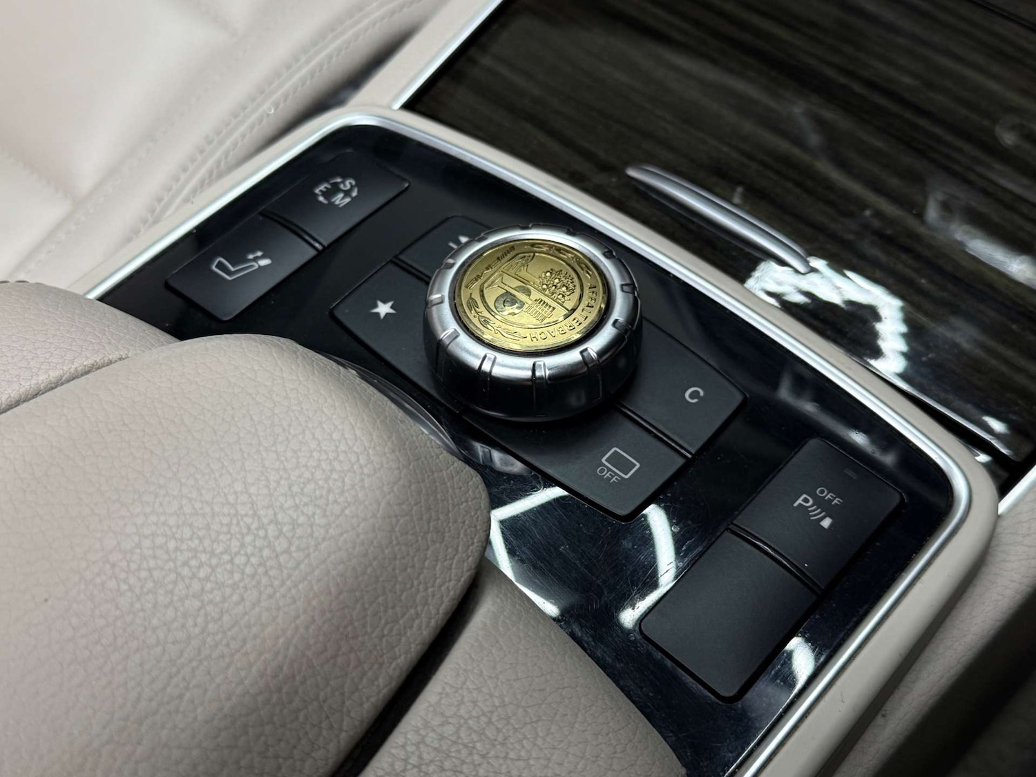 Used Mercedes-Benz E Class 2015 for sale - 76363942: Photo 30