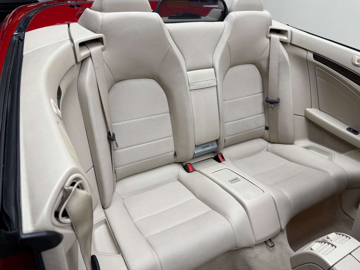 Used Mercedes-Benz E Class 2015 for sale - 76363942: Photo 33