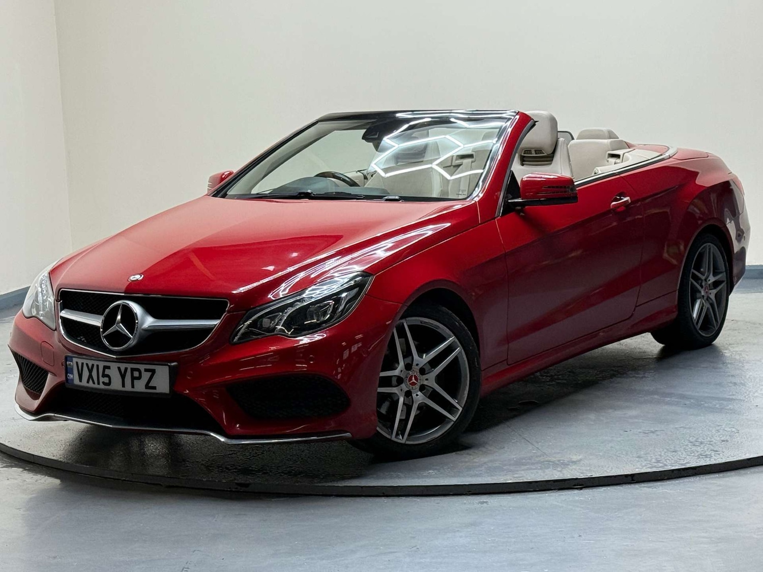 Used Mercedes-Benz E Class 2015 for sale - 76363942: Photo 45