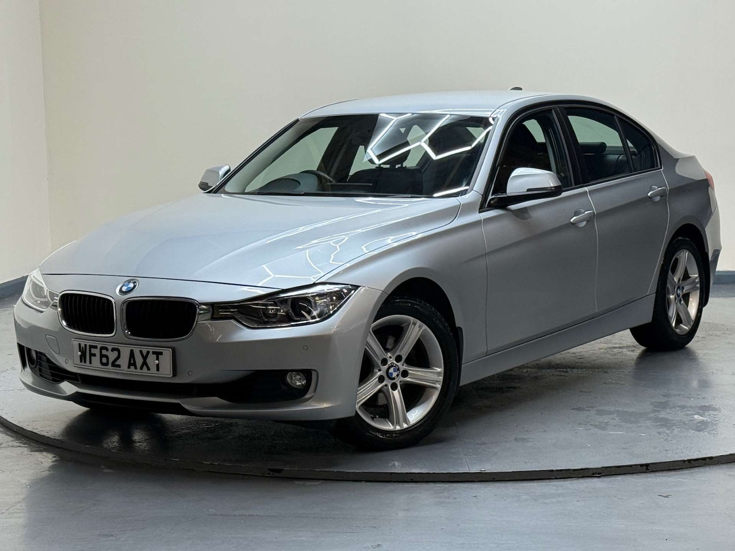 Used BMW 3 Series 2012 for sale - 77022309: Photo 2