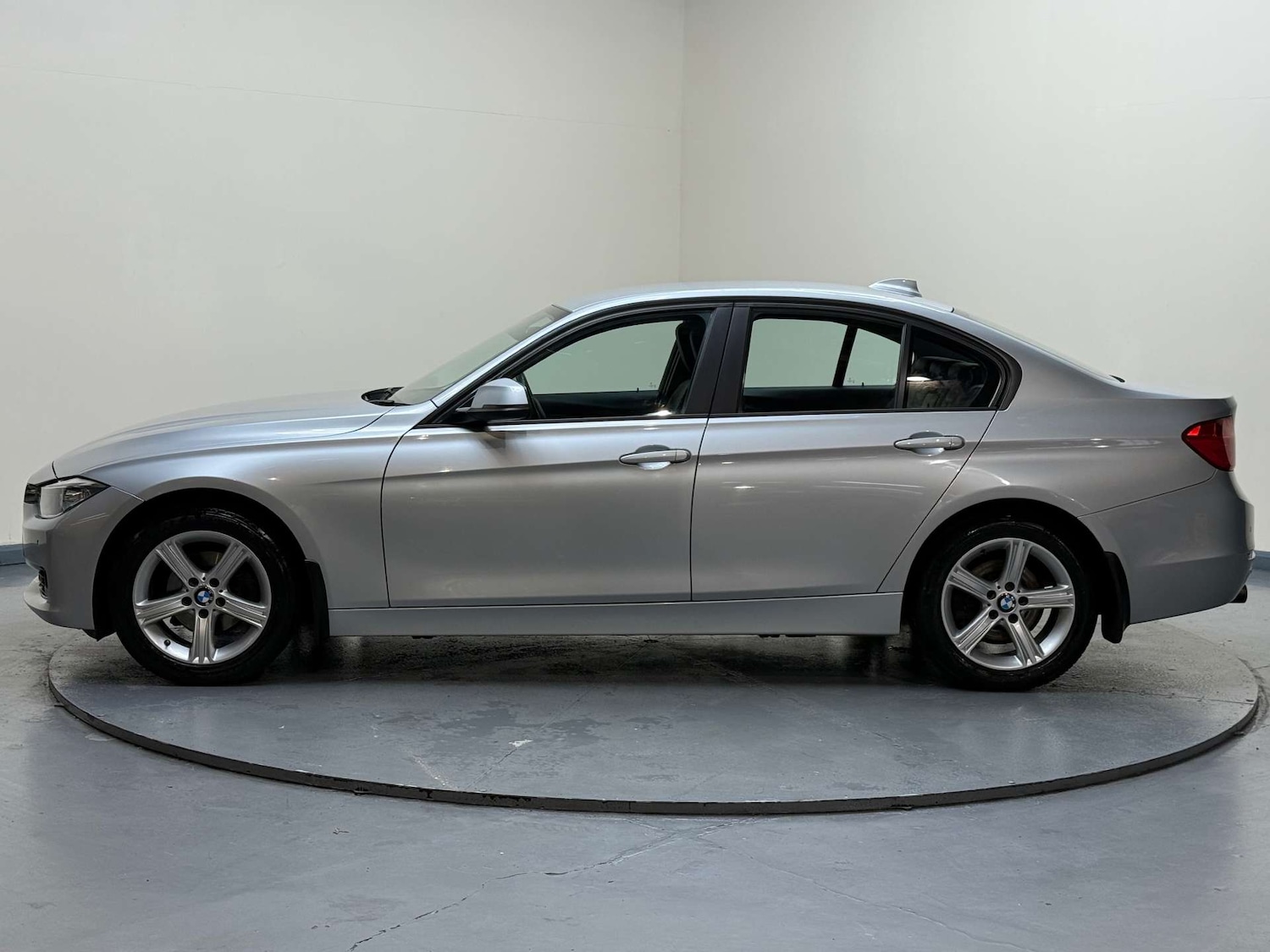 Used BMW 3 Series 2012 for sale - 77022309: Photo 26