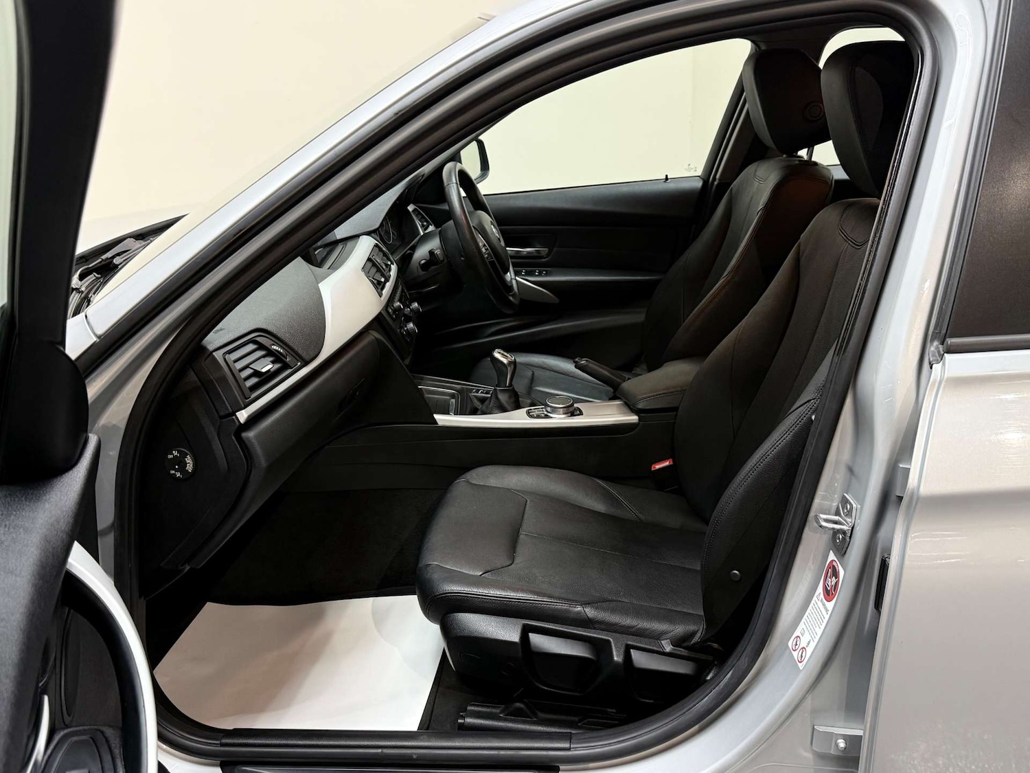 Used BMW 3 Series 2012 for sale - 77022309: Photo 27