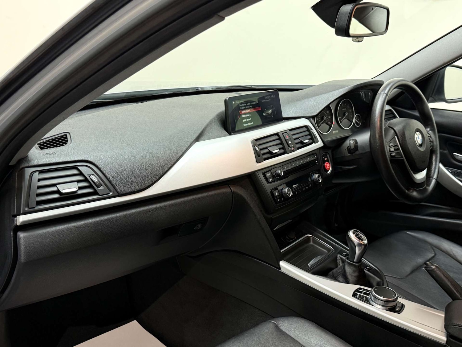 Used BMW 3 Series 2012 for sale - 77022309: Photo 28