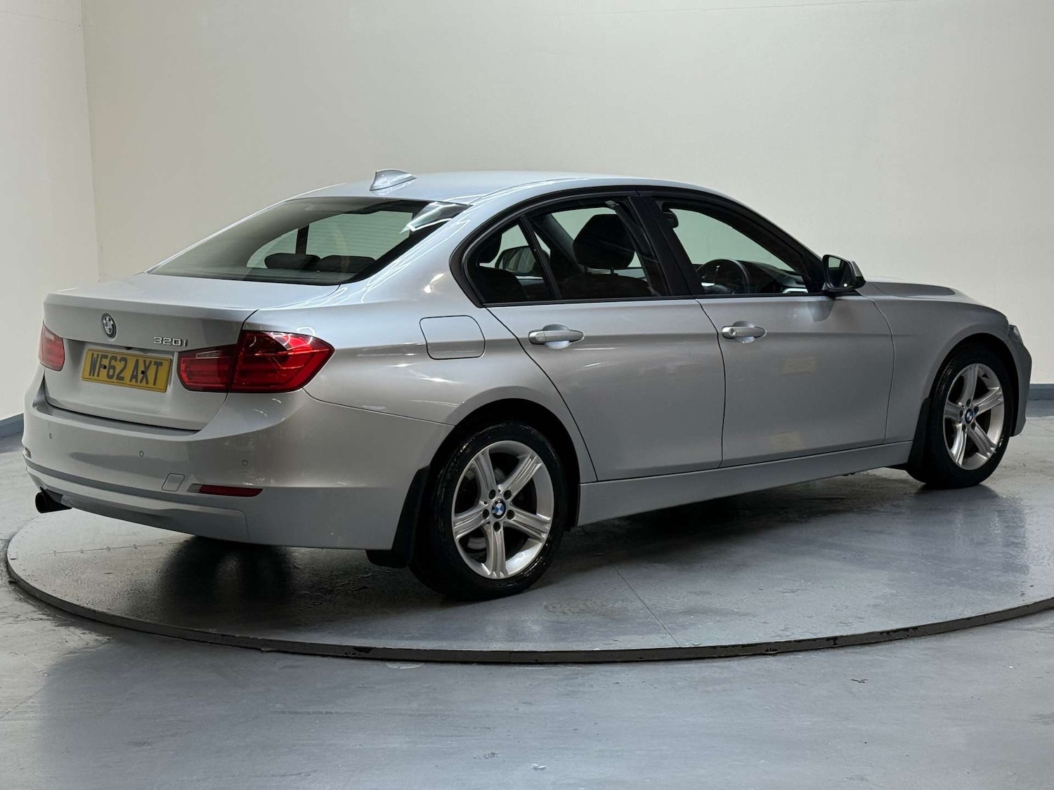 Used BMW 3 Series 2012 for sale - 77022309: Photo 46