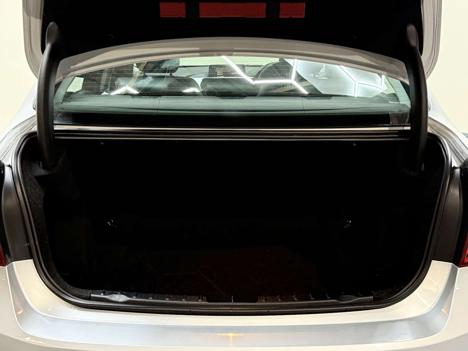 Used BMW 3 Series 2012 for sale - 77022309: Photo 53