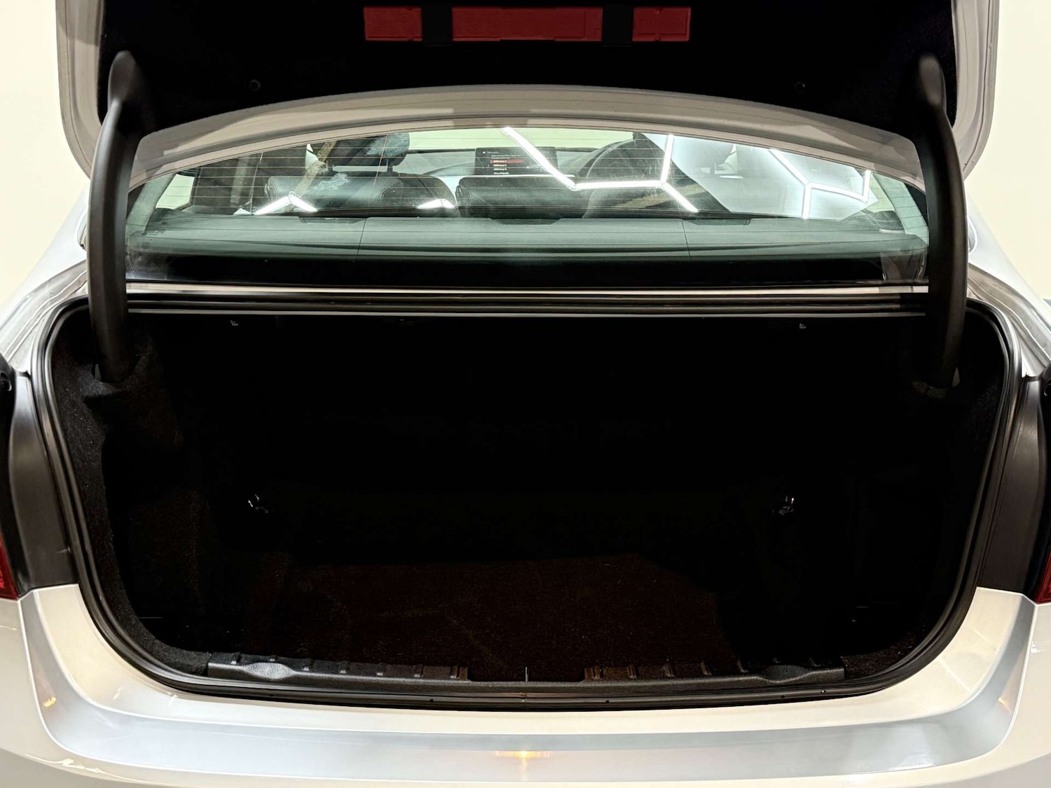 Used BMW 3 Series 2012 for sale - 77022309: Photo 9