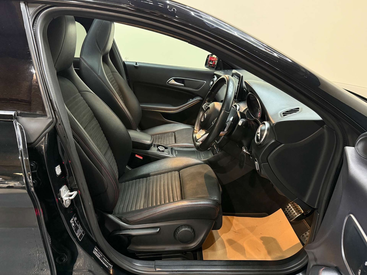 Used Mercedes-Benz CLA 2017 for sale - 77676627: Photo 12