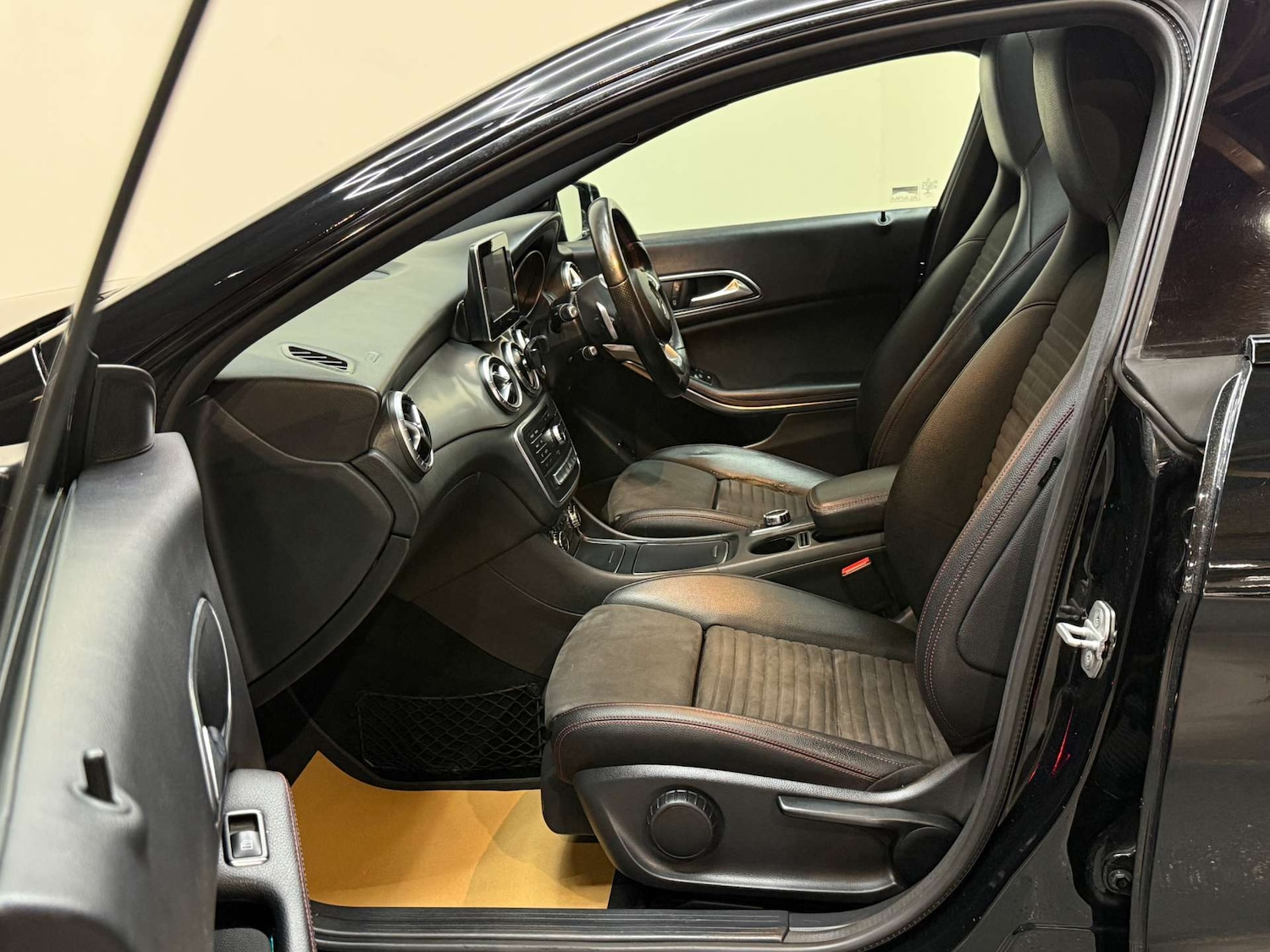 Used Mercedes-Benz CLA 2017 for sale - 77676627: Photo 26