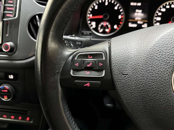 Used Volkswagen Tiguan 2015 for sale - 76180998: Photo 17