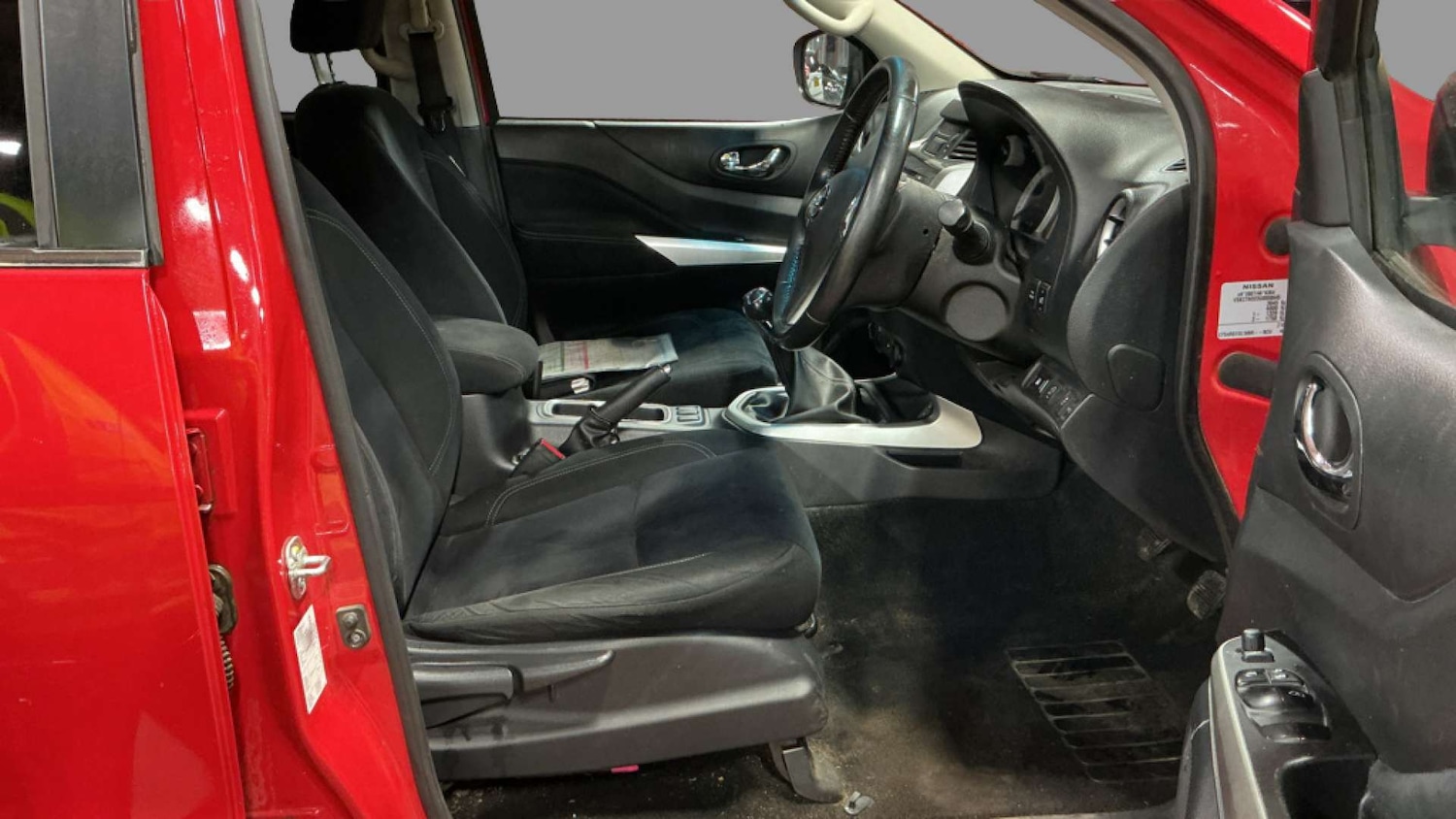 Used Nissan Navara 2017 for sale - 77299398: Photo 2