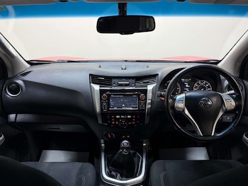 Used Nissan Navara 2017 for sale - 77299398: Photo