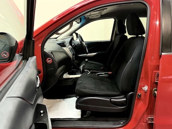 Used Nissan Navara 2017 for sale - 77299398: Photo