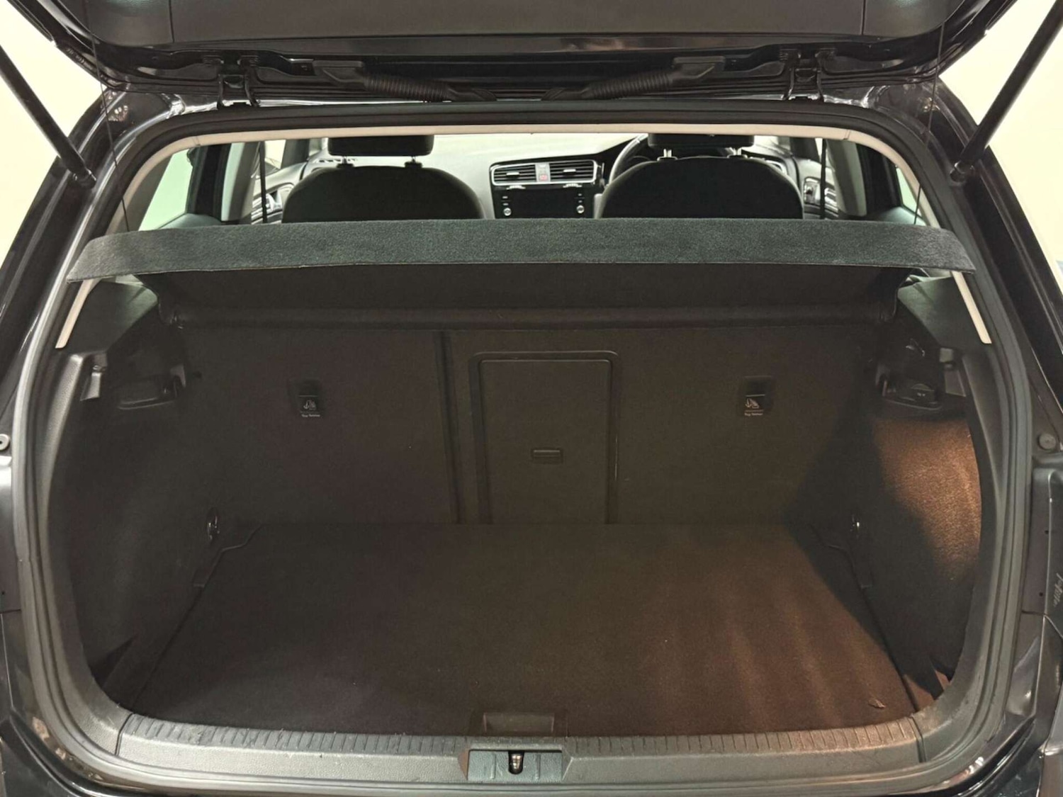 Used Volkswagen Golf 2019 for sale - 76601990: Photo 67