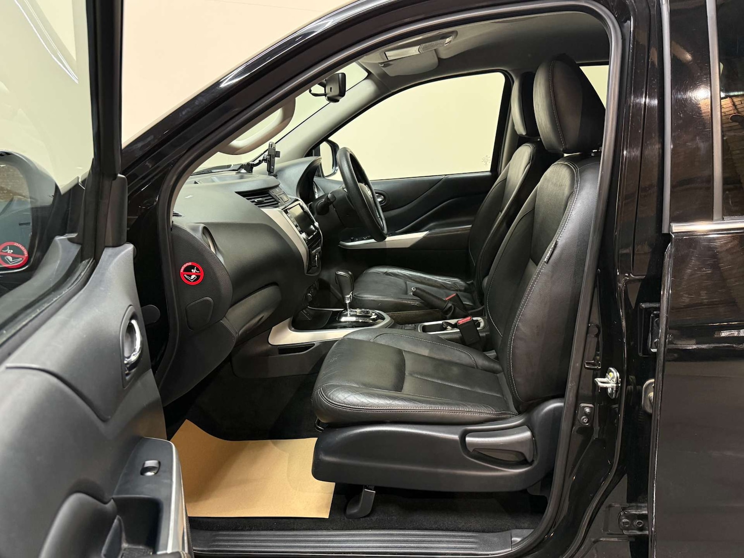 Used Nissan Navara 2021 for sale - 77502013: Photo 25