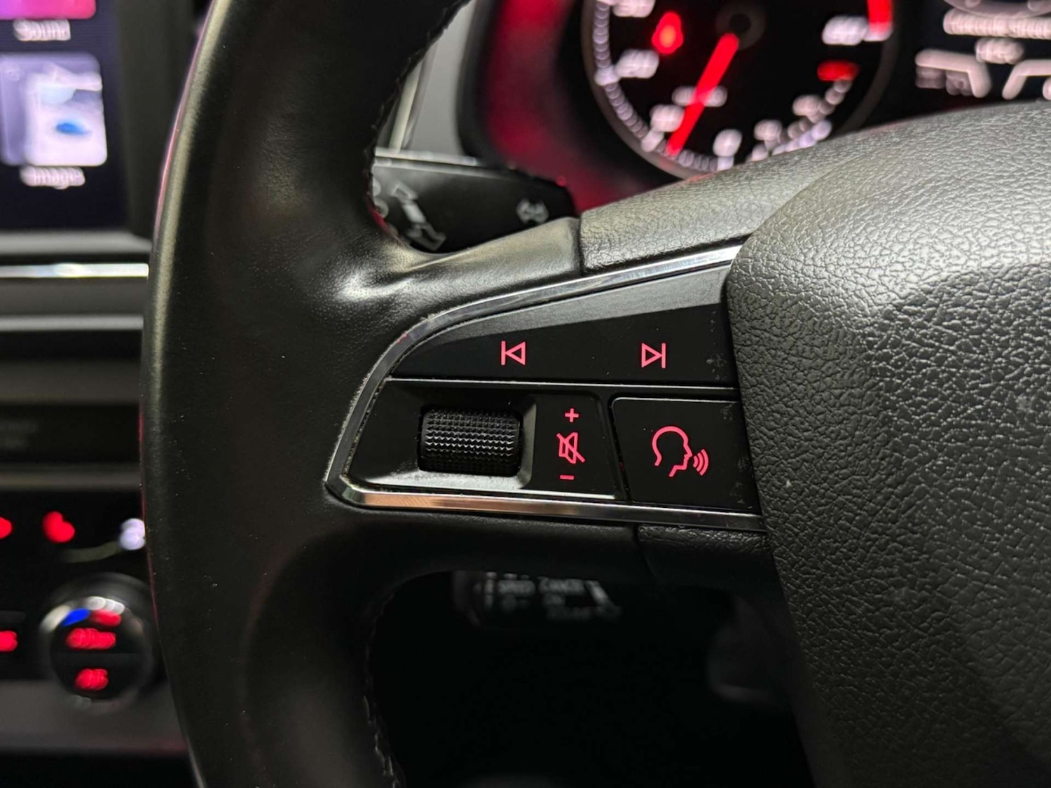 Used SEAT Leon 2019 for sale - 76363879: Photo 46