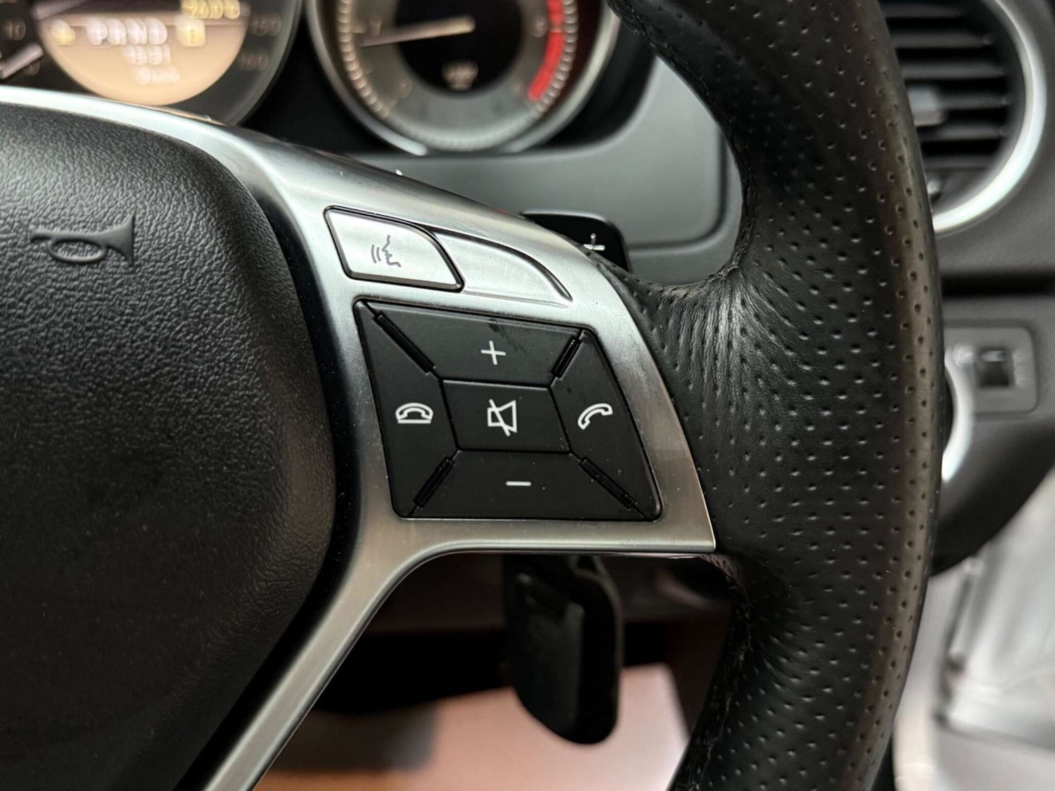 Used Mercedes-Benz C Class 2012 for sale - 76363839: Photo 18