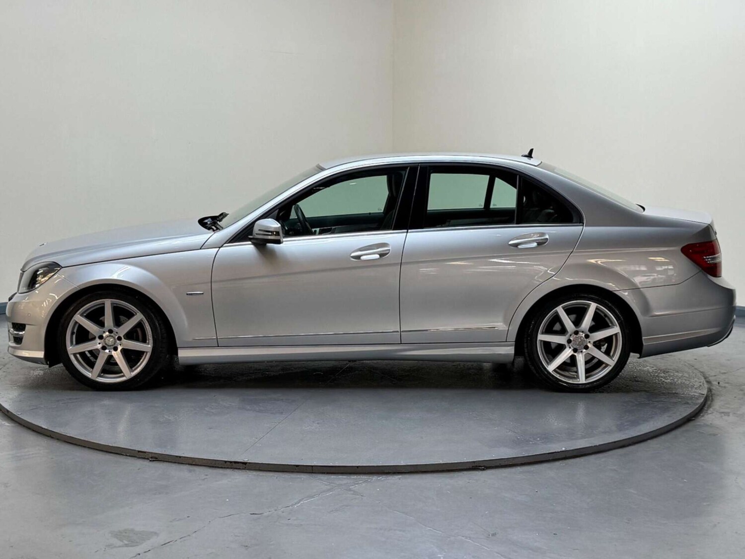 Used Mercedes-Benz C Class 2012 for sale - 76363839: Photo 31