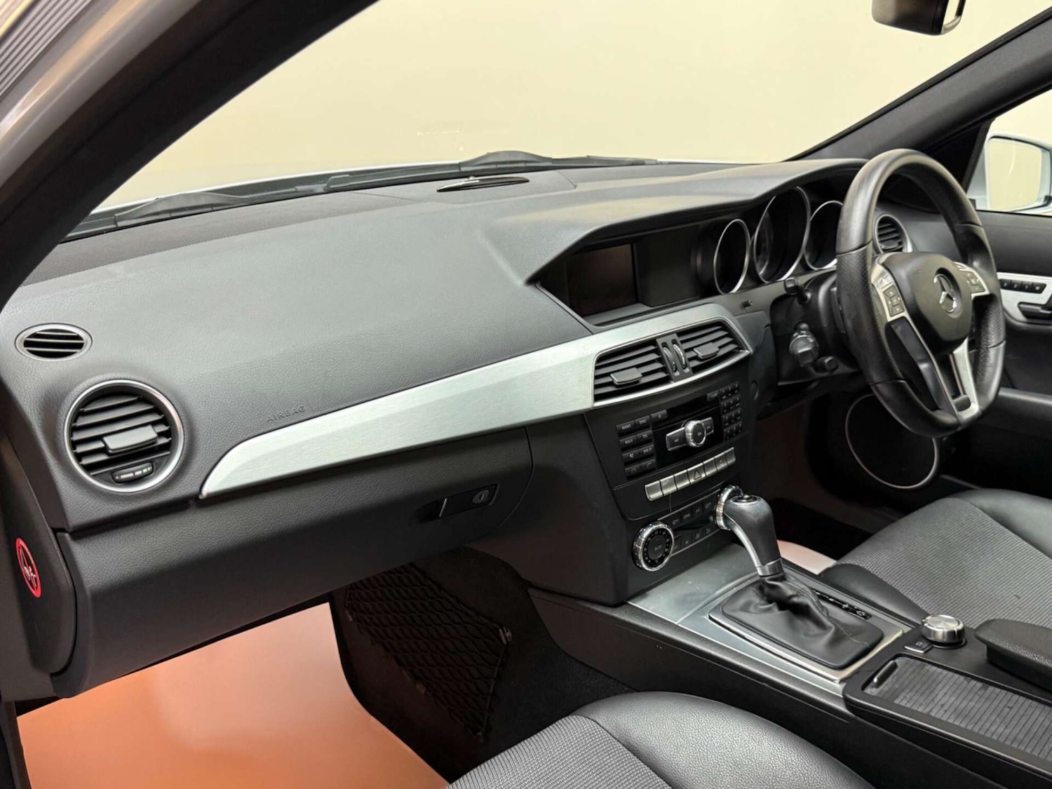 Used Mercedes-Benz C Class 2012 for sale - 76363839: Photo 33