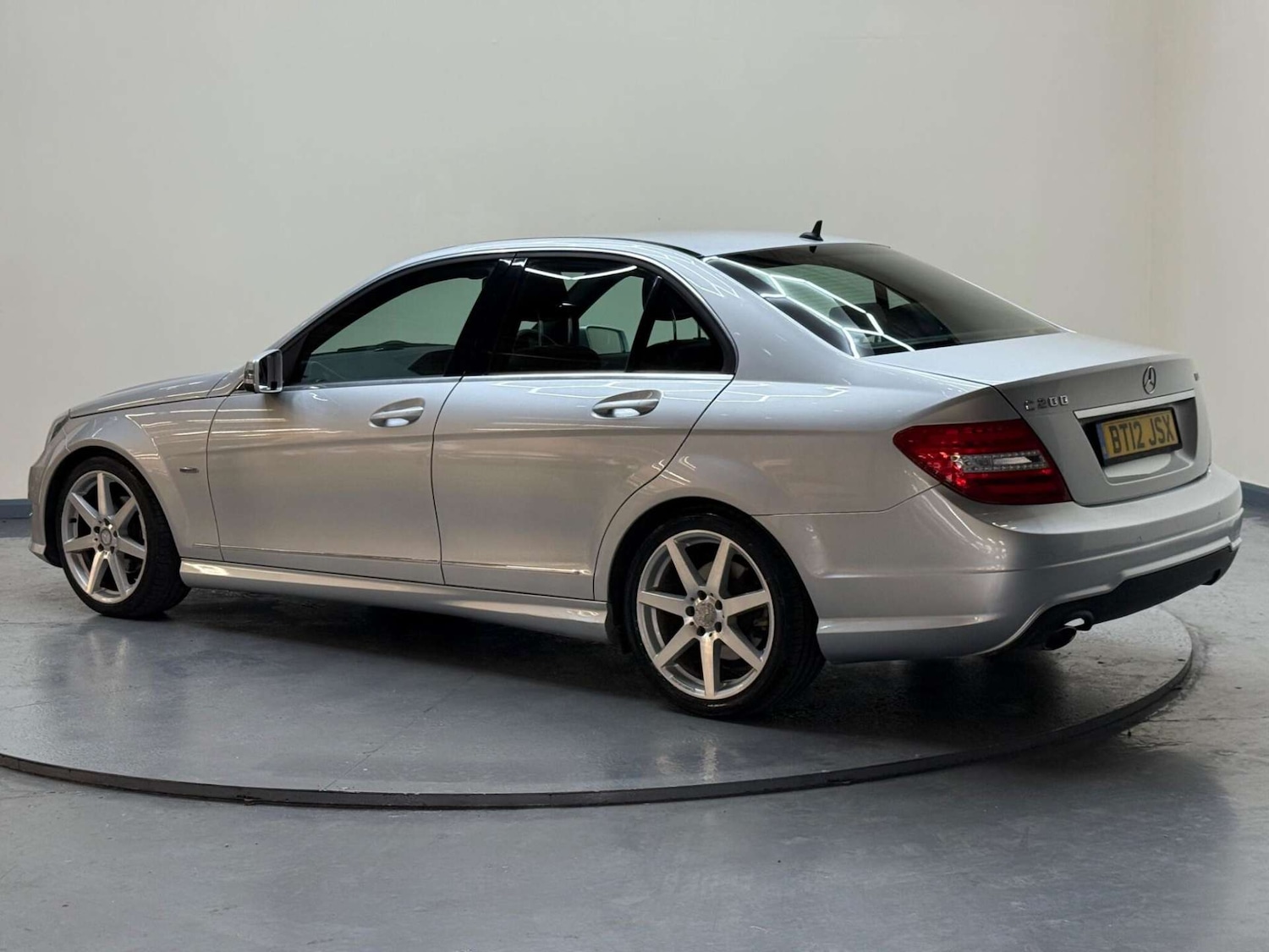 Used Mercedes-Benz C Class 2012 for sale - 76363839: Photo 7