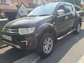 Mitsubishi - L200
