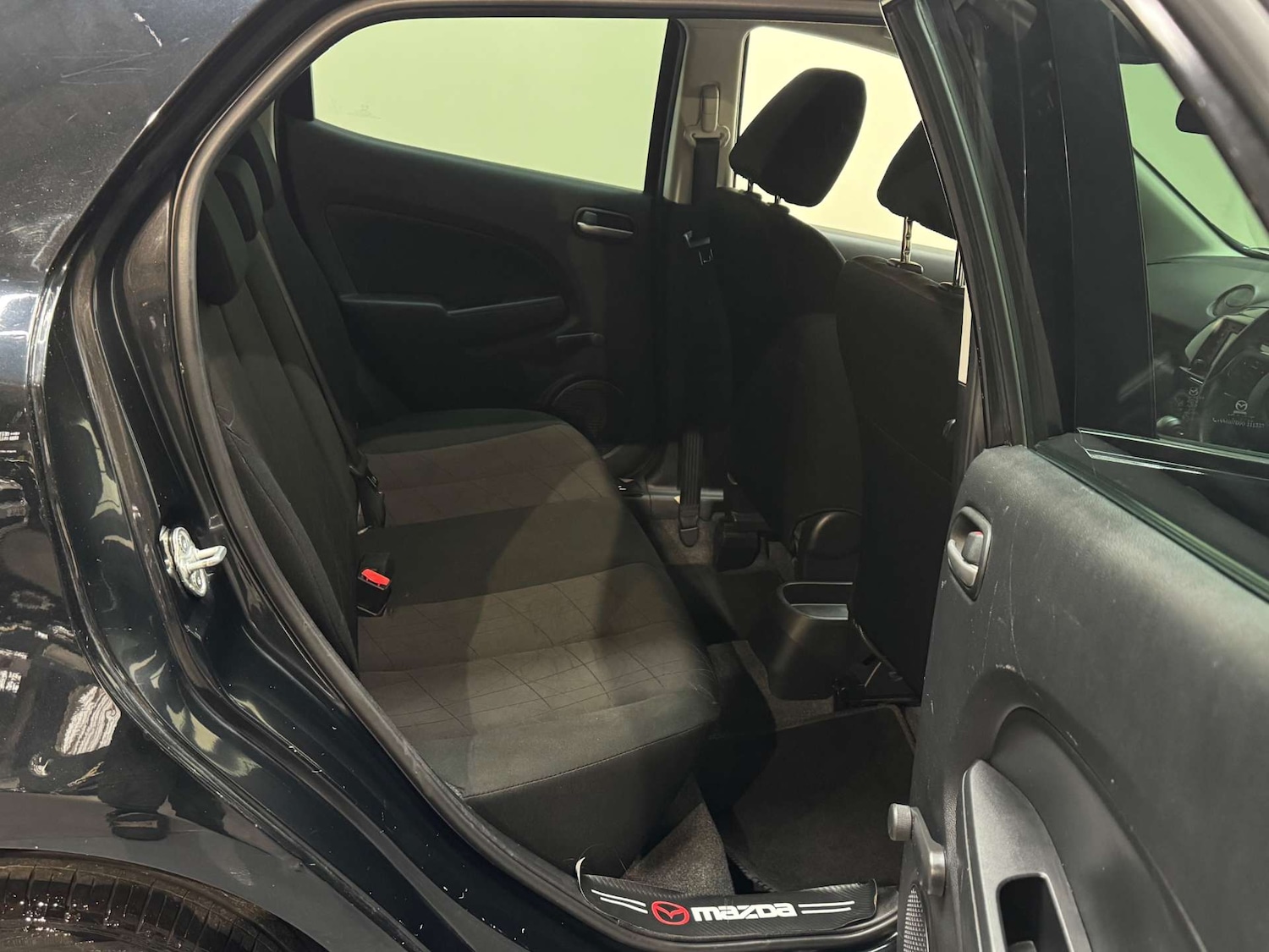 Used Mazda Mazda2 2014 for sale - 77355491: Photo 24