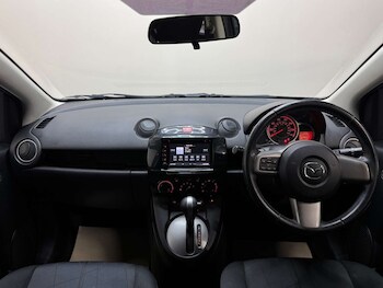 Used Mazda Mazda2 2014 for sale - 77355491: Photo