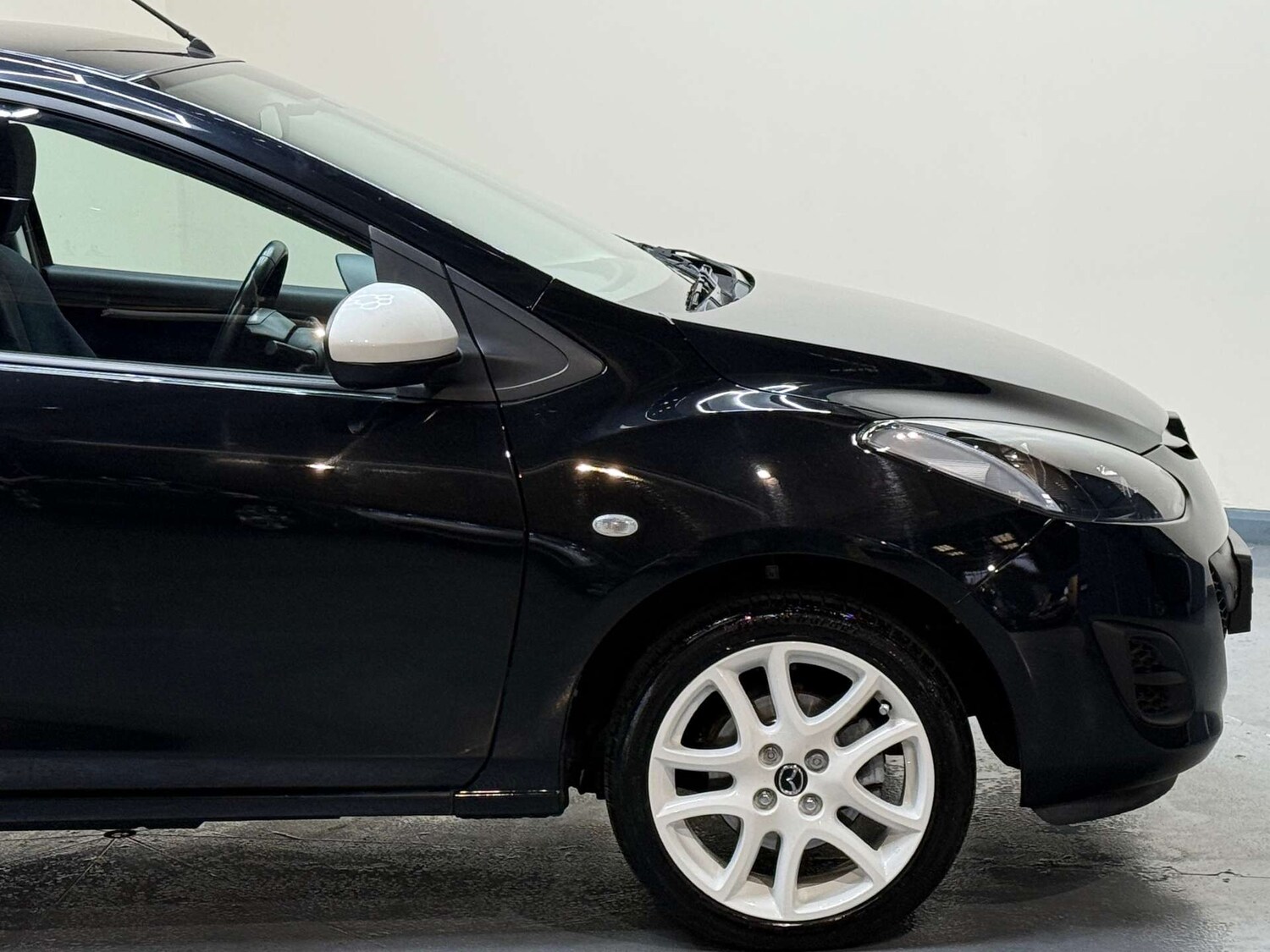 Used Mazda Mazda2 2014 for sale - 77355491: Photo 40
