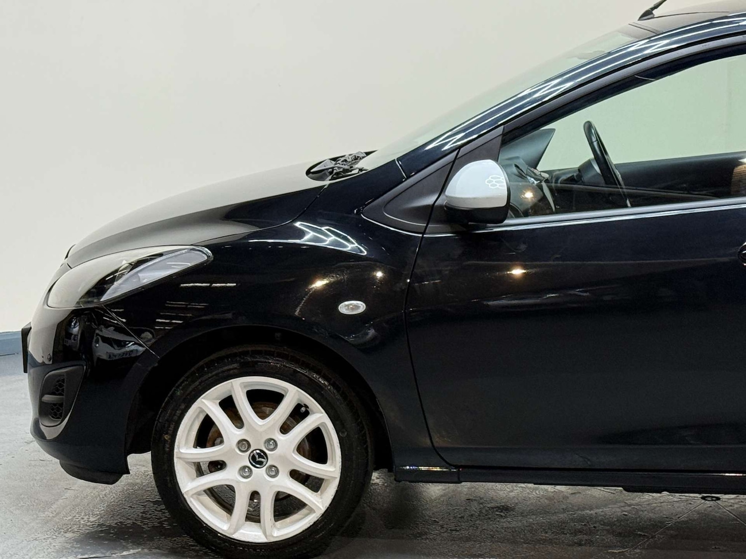 Used Mazda Mazda2 2014 for sale - 77355491: Photo 45