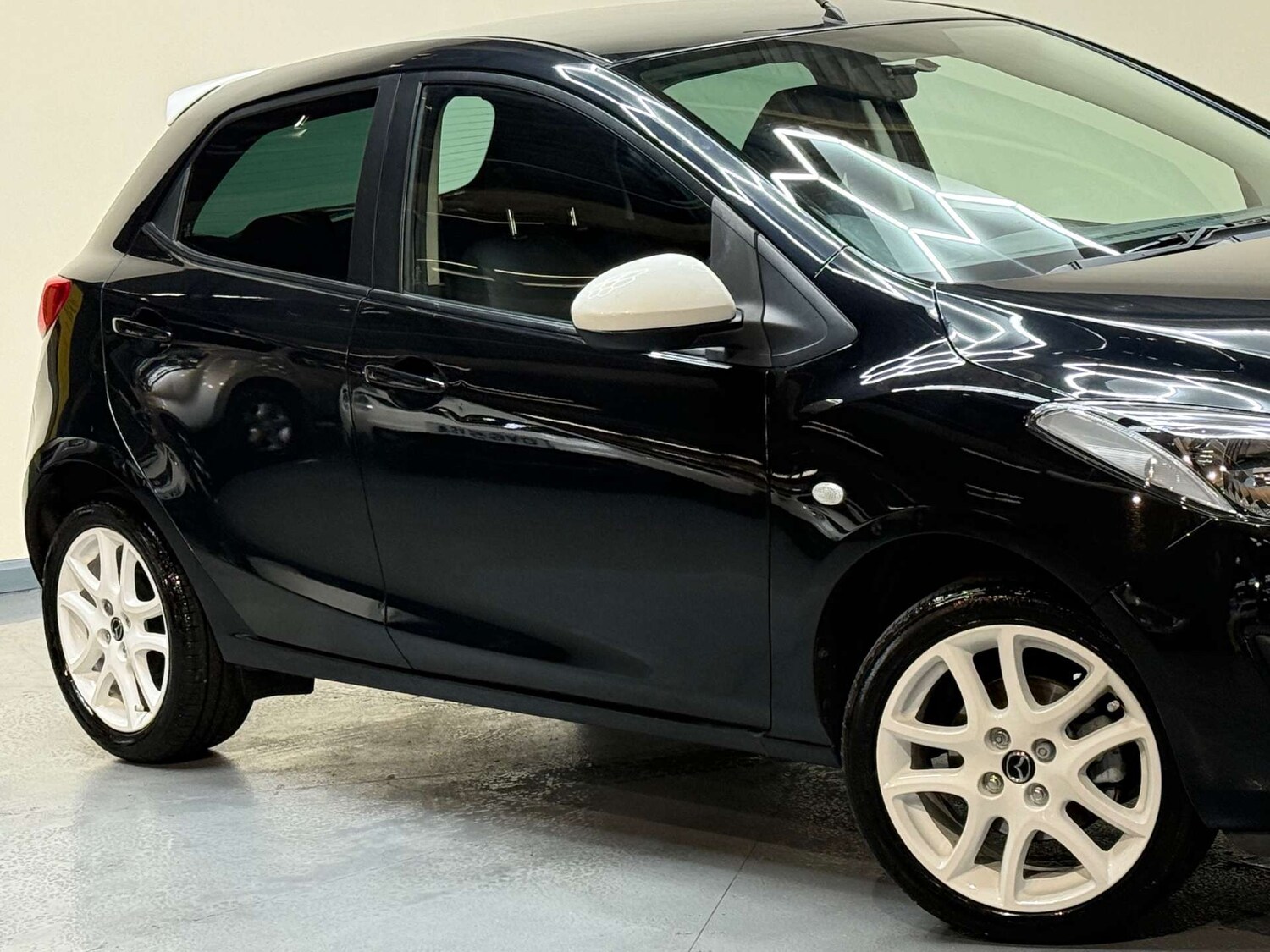 Used Mazda Mazda2 2014 for sale - 77355491: Photo 51