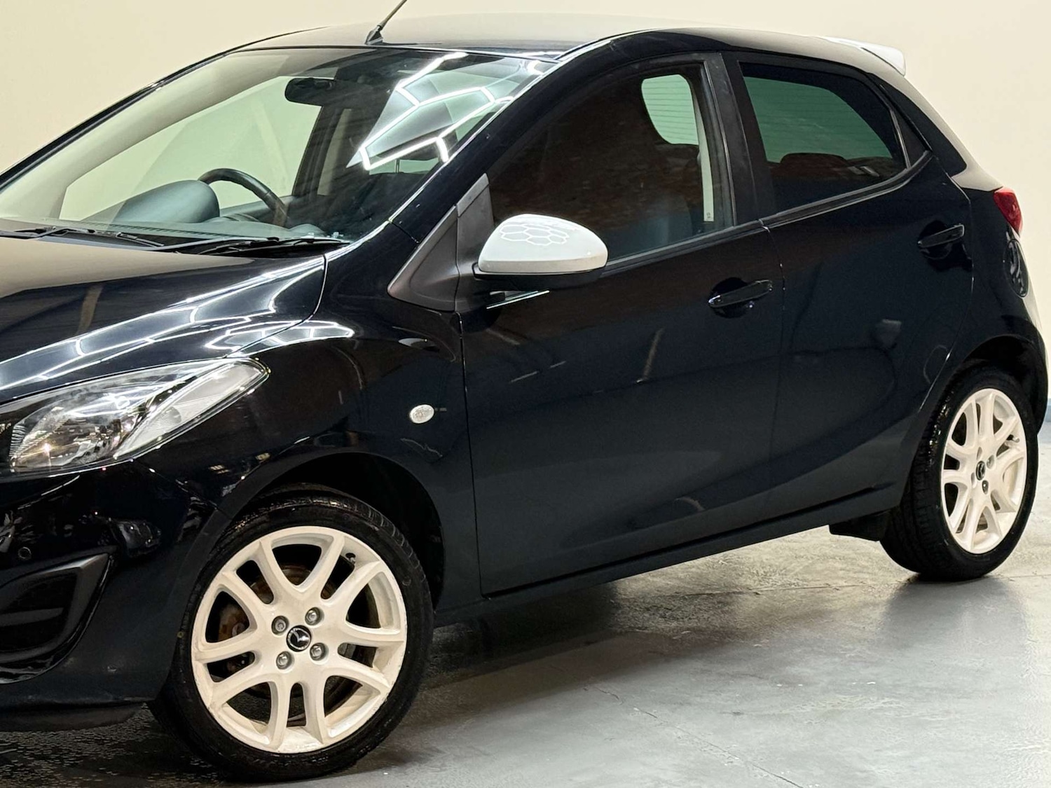 Used Mazda Mazda2 2014 for sale - 77355491: Photo 56
