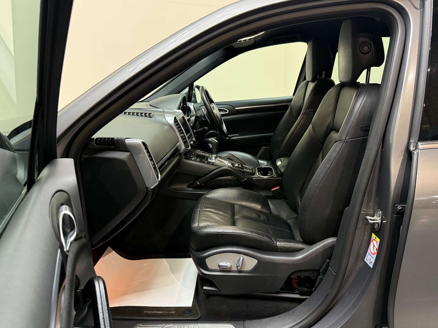 Used Porsche Cayenne 2013 for sale - 77198031: Photo 38