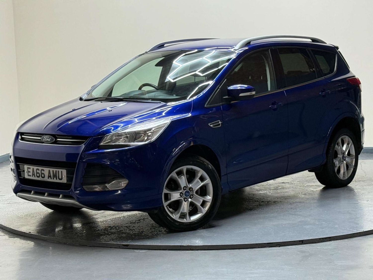 Used Ford Kuga 2016 for sale - 76601836: Photo 2