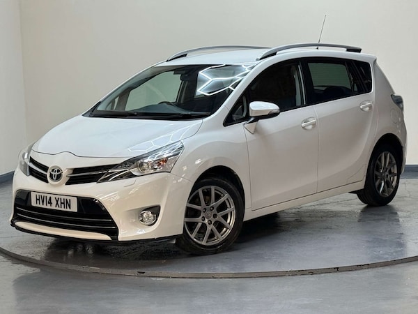 Used Toyota Verso 2014 for sale - 76235475: Photo 2