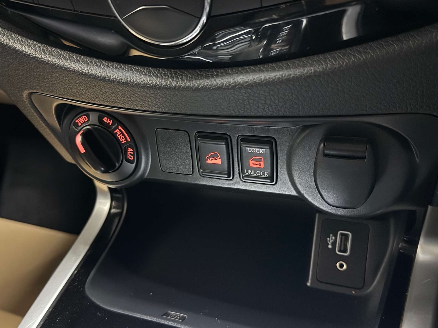 Used Nissan Navara 2019 for sale - 77502019: Photo 25