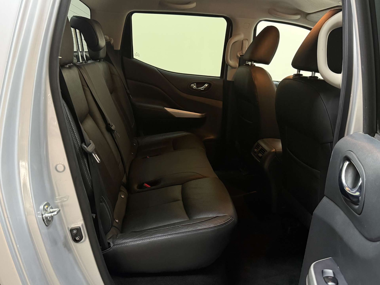 Used Nissan Navara 2019 for sale - 77502019: Photo 30