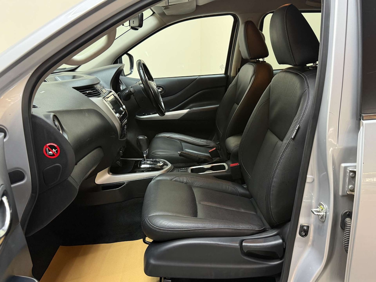 Used Nissan Navara 2019 for sale - 77502019: Photo 69