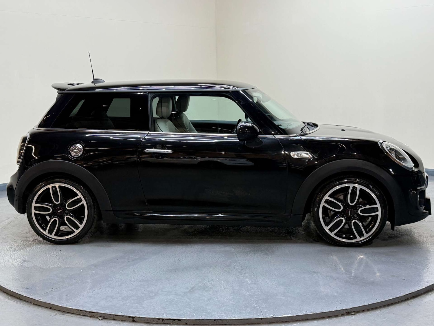 Used MINI Hatch 2017 for sale - 77086075: Photo 13