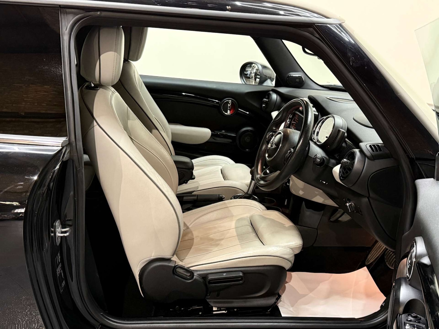 Used MINI Hatch 2017 for sale - 77086075: Photo 14