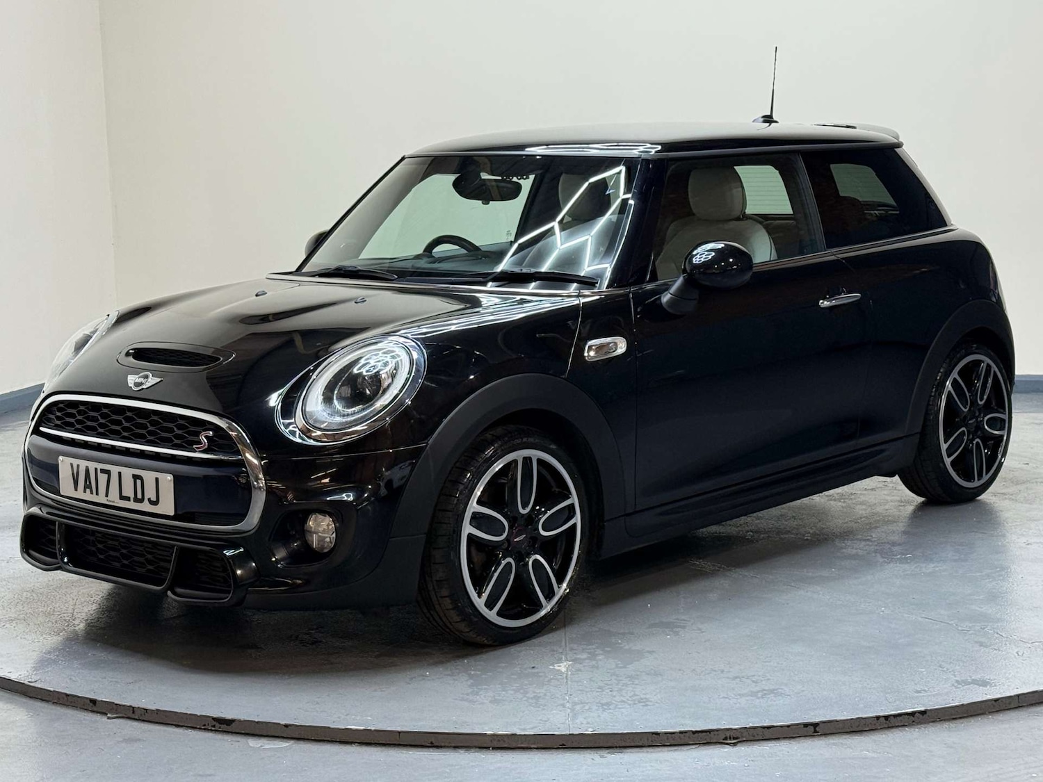 Used MINI Hatch 2017 for sale - 77086075: Photo 35