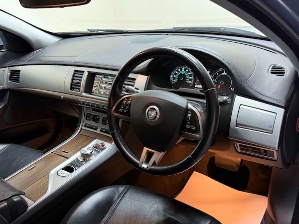 Used Jaguar XF 2013 for sale - 76263529: Photo 16