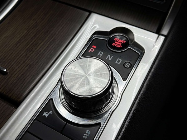Used Jaguar XF 2013 for sale - 76263529: Photo 26