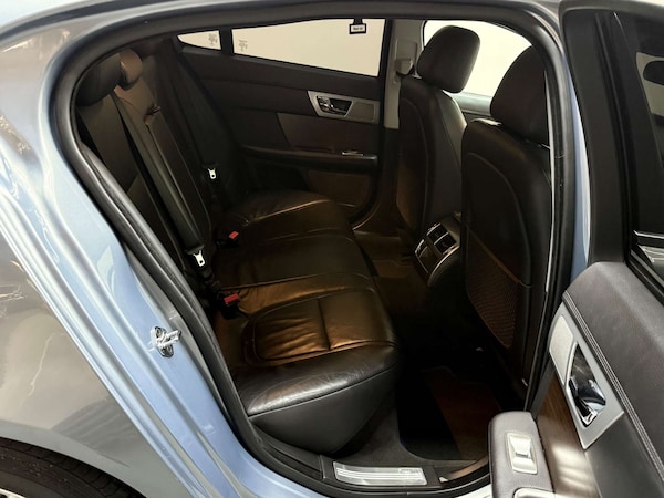 Used Jaguar XF 2013 for sale - 76263529: Photo 29