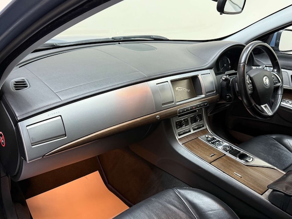 Used Jaguar XF 2013 for sale - 76263529: Photo 35
