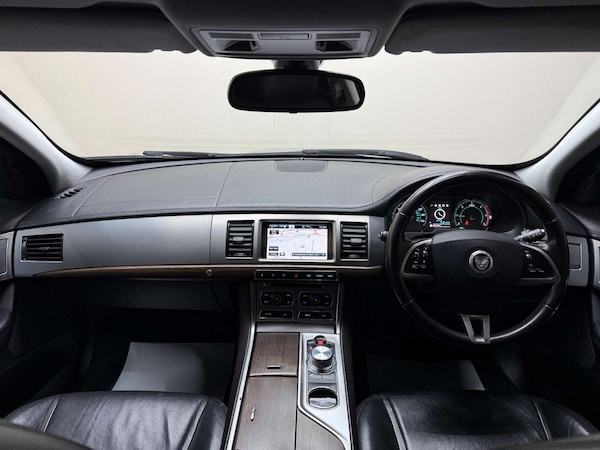 Used Jaguar XF 2013 for sale - 76263529: Photo 3