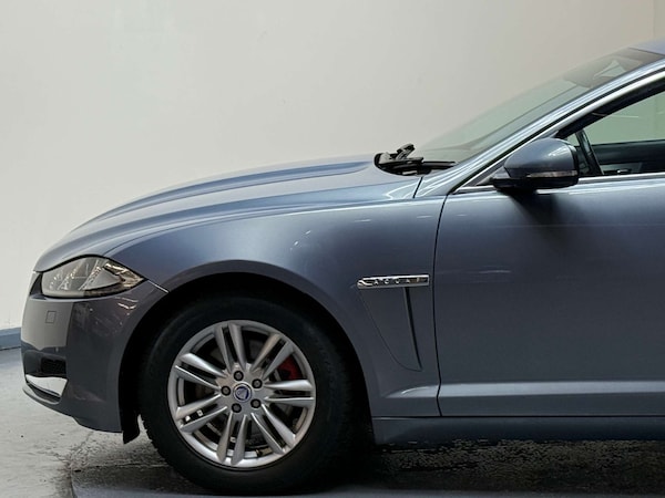 Used Jaguar XF 2013 for sale - 76263529: Photo 51