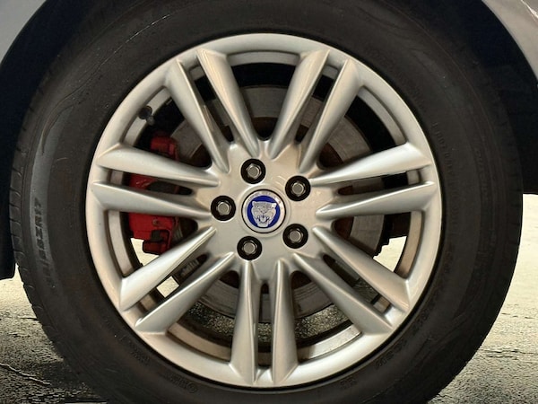 Used Jaguar XF 2013 for sale - 76263529: Photo 65