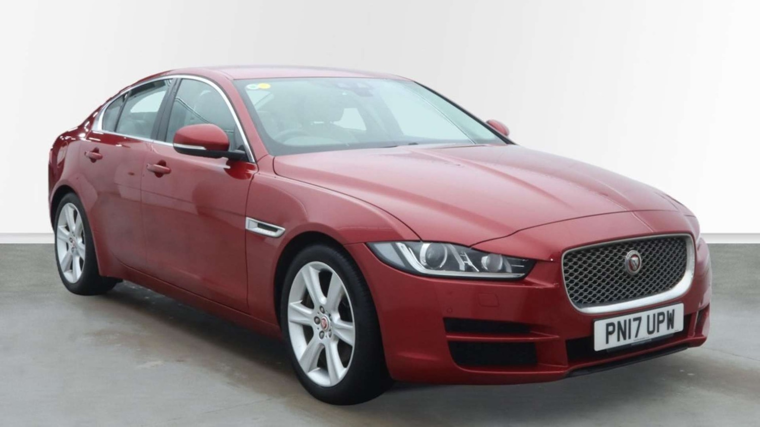 Used Jaguar XE 2017 for sale - 77378353: Photo 1