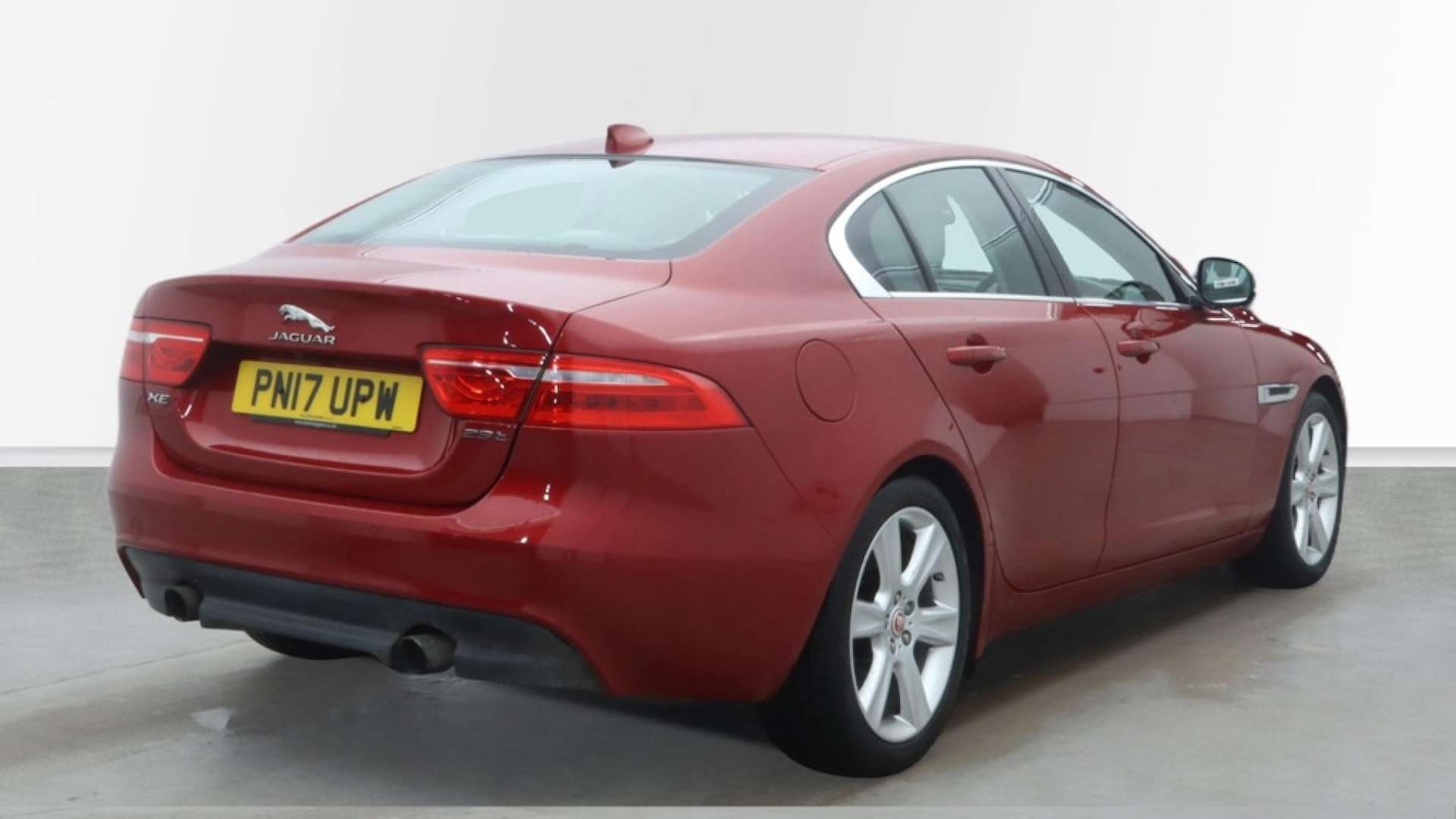Used Jaguar XE 2017 for sale - 77378353: Photo 3