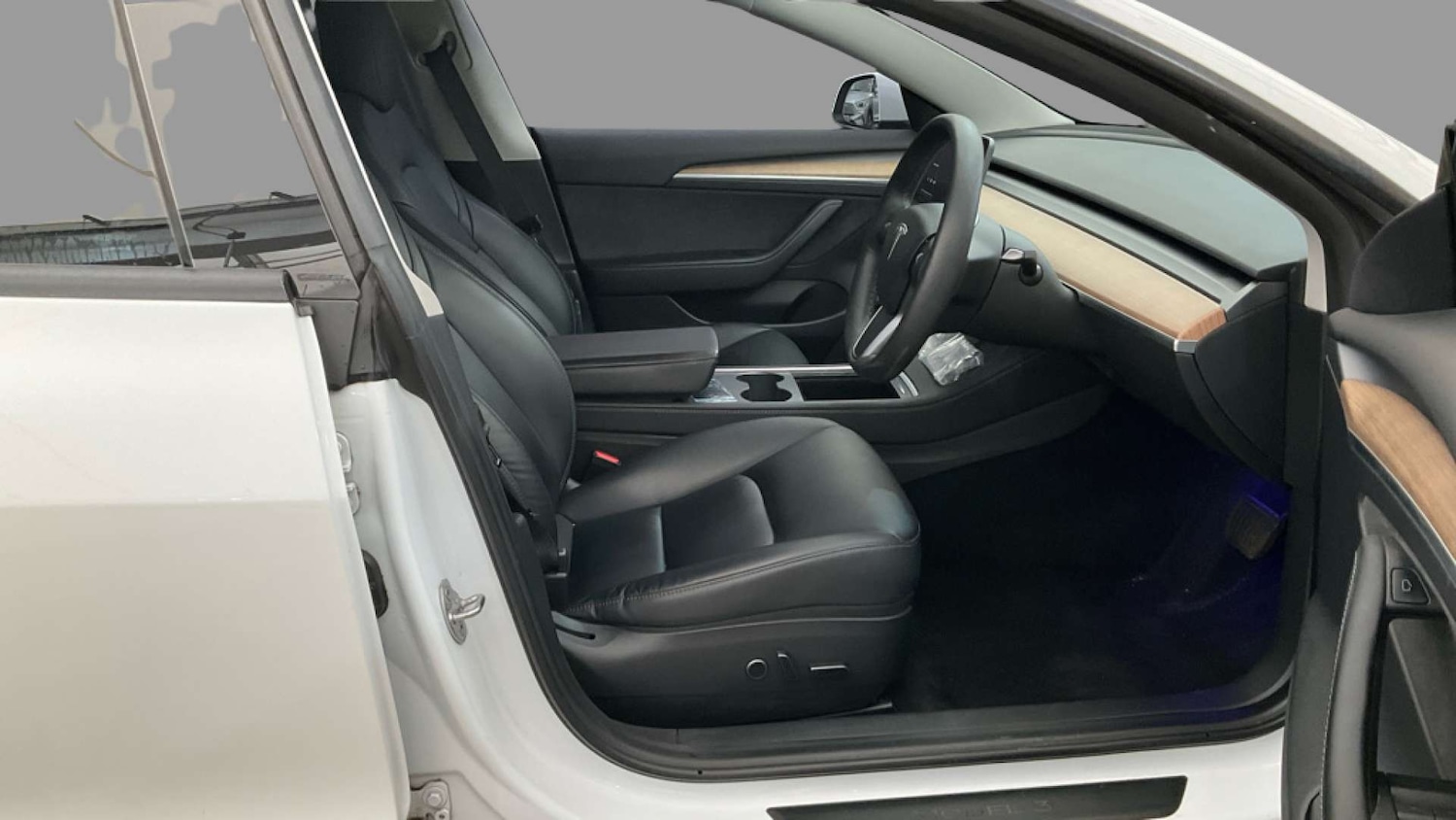 Used Tesla Model 3 2021 for sale - 76363941: Photo 4